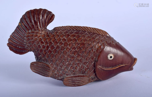 A JAPANESE BOXWOOD FISH BOX. 11 cm x 5 cm.