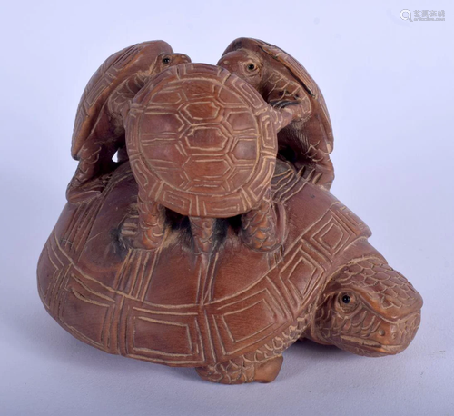 A JAPANESE BOXWOOD TORTOISE OKIMONO. 9 cm x 7 cm.