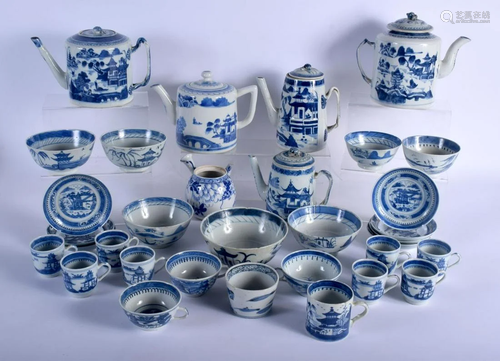 A COLLECTION OF 18TH/19TH CENTURY CHINESE BLUE AND