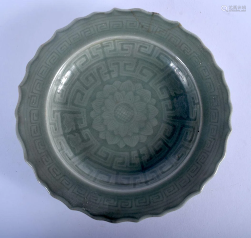 AN 18TH CENTURY CHINESE CELADON BARBED DISH Qianlong,