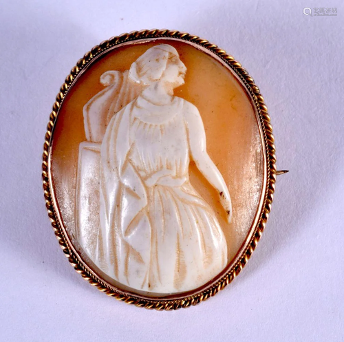 AN ANTIQUE 9CT GOLD MOUNTED CAMEO BROOCH. 7 gra…