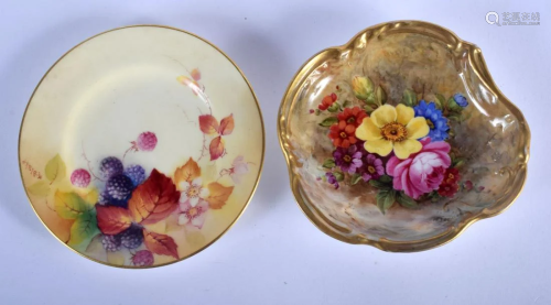 Royal Worcester small moulded dish painted with flowers