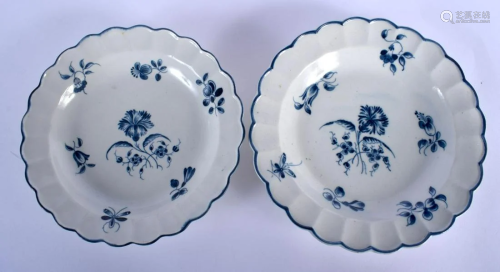18th c. Worcester pair of plates painted with the