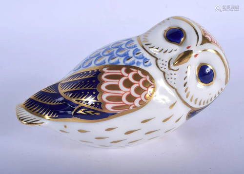 Royal Crown Derby paperweight of a Owl, ceramic