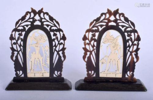 A VERY RARE PAIR OF 19TH CENTURY ANGLO INDIAN CARVED