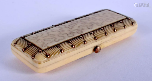 A GEORGE III GOLD INLAID BONE BOX. 6.5 cm x 2.5 cm.