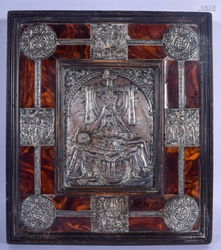AN EXTREMELY RARE 18TH CENTURY CARVED TORTOISESHELL