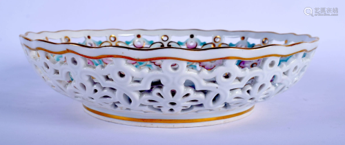 A LARGE 19TH CENTURY MEISSEN PORCELAIN RETICULATED