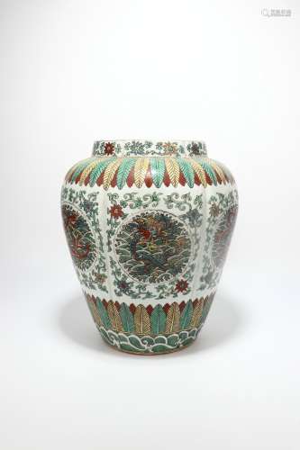 chinese wucai porcelain jar