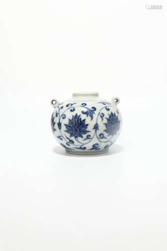 chinese blue and white porcelain jar with two handles