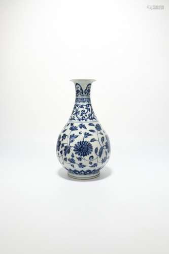 chinese blue and white porcelain pear shaped vase