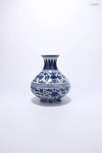 chinese blue and white porcelain pear shaped vase