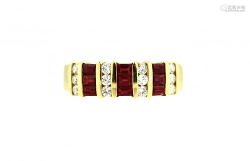 18 karat Yellow Gold, Ruby and Diamond ring