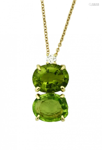 18 karat Yellow Gold Peridot Pendant Necklace