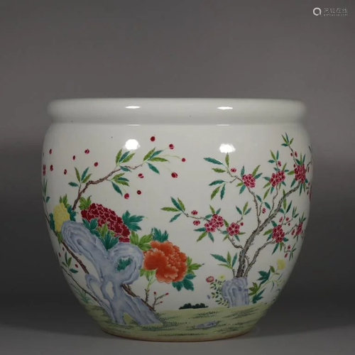 Chinese Famille Rose Porcelain Jar