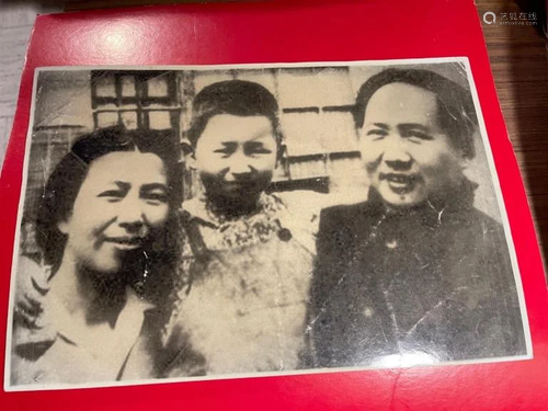 Chinese Photo of Mao Zedong