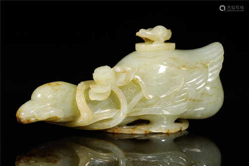 A HETIAN WHITE JADE BOX