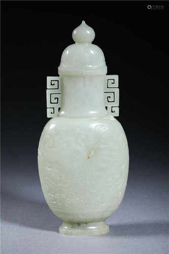 A DECORATIVE HETIAN JADE VASE