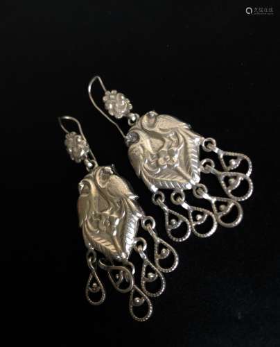 维多利亚时期纯银浮雕耳环