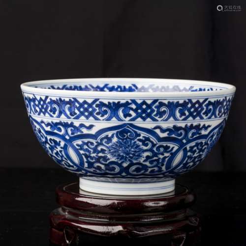 CHINESE BLUE AND WHITE BOWL, KANGXI PERIOD, QING DYNASTY