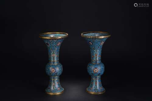 A PAIR OF FLOWER GOBLETS, QING DYNASTY, CHINA