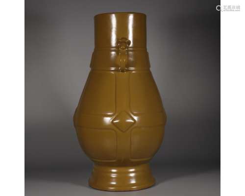 A TEA-DUST GLAZE VASE