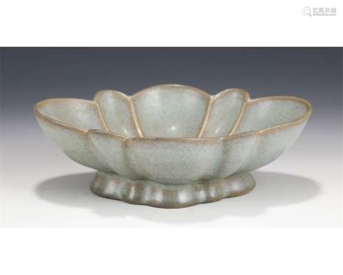 Ru-ware Lobed Bowl