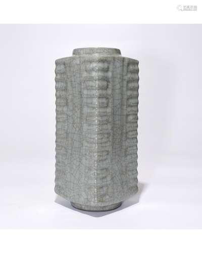 A GE YAO CONG VASE