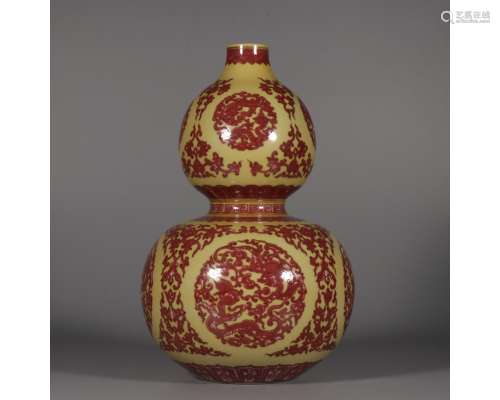 A COPPER-RED DOULBE-GOURD VASE