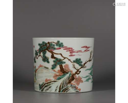 A FAMILLE ROSE BRUSH POT