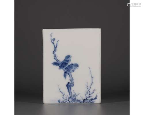 A BLUE AND WHITE SQUARE BRUSH POT