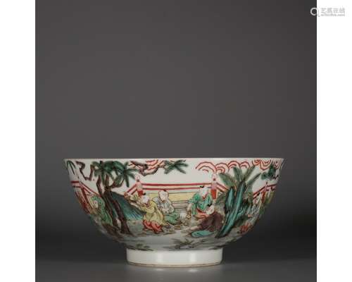 A FAMILLE-VERTE BOWL