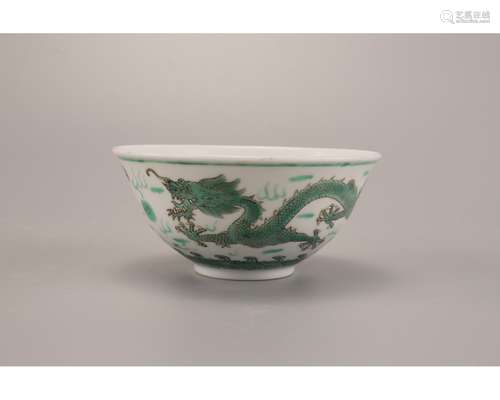 A GREEN-GLAZE DRAGON BOWL