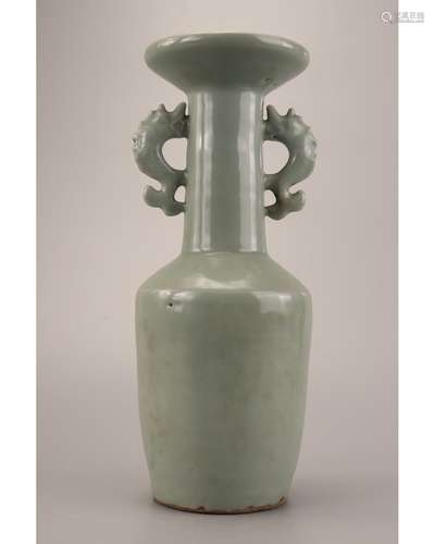 A LONGQUAN CELADON-GLAZE VASE