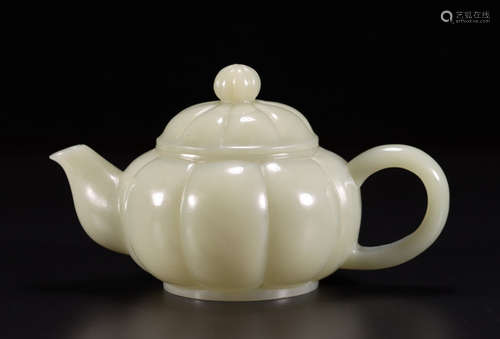 HETIAN JADE MELON SHAPE TEAPOT