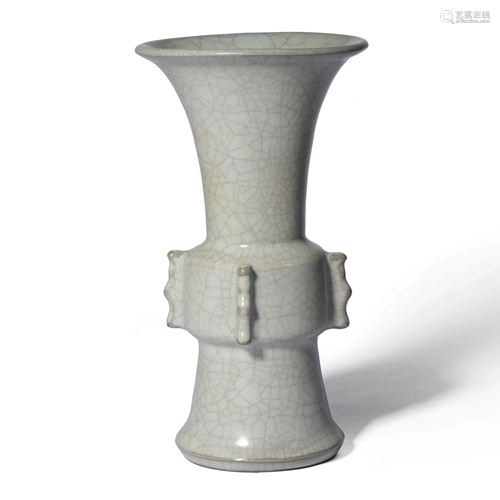 AN IMITATION OFFICIAL PORCELAIN BEAKER VASE