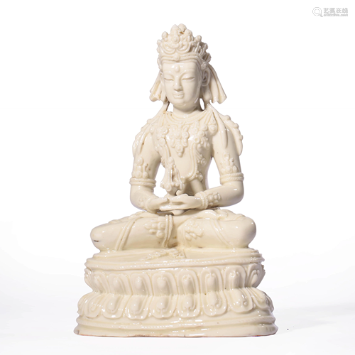 A DEHUA PORCELAIN STATUE OF AMITAYUS BUDDHA