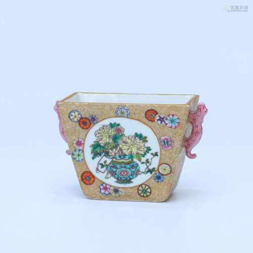 PORCELAIN FAMILLE ROSE CHRYSANTHEMUM WASHER