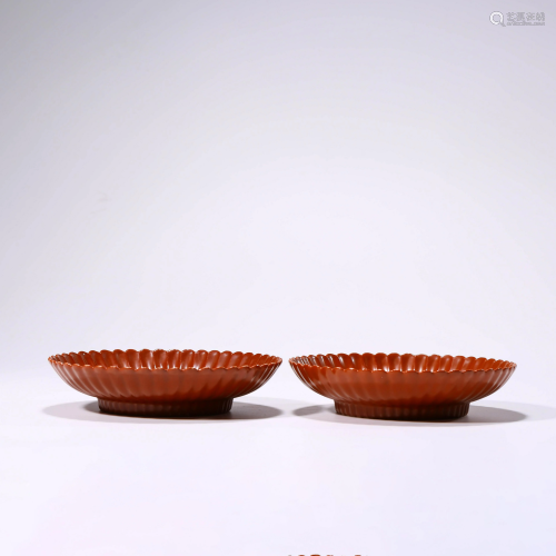 A PAIR OF CHINESE PORCELAIN CORAL-RED-GLAZED LOBED