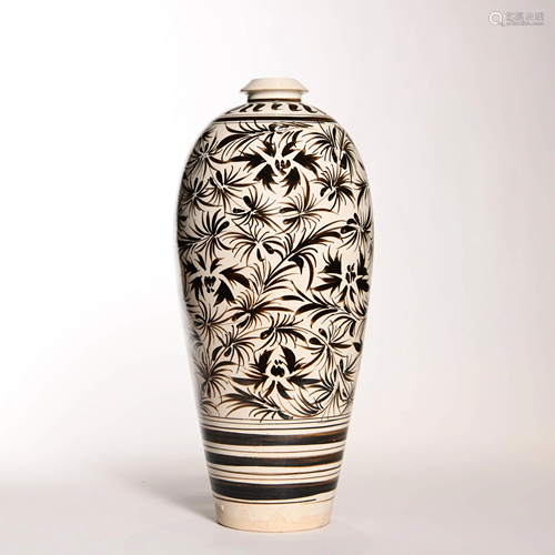 PORCELAIN GRASS PATTERNS MEIPING VASE