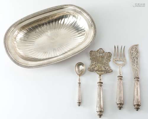 Four serving pieces in French silver