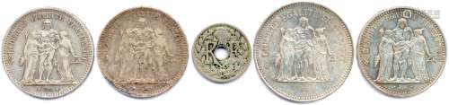 一批5枚硬币，其中4枚银币（重量：104.86克）和1枚镍币：1876年巴黎5法...