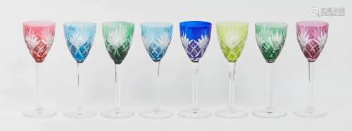 圣路易八切水晶杯和彩杯，圆底和桶。签字：高度：21.2厘米。高度：21.2...
