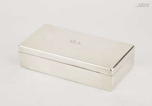 长方形银盒，木质内壁，编号为AL。伦敦1921年。M.O.：ASPREY。高度：4.5...