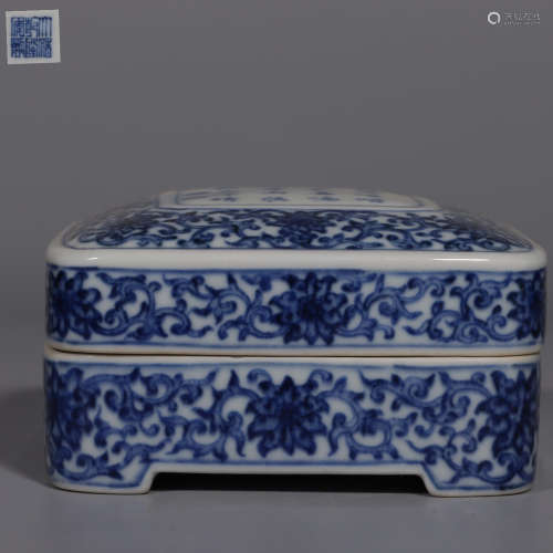 An Inscription Study Box with Blue-and -white Lotus