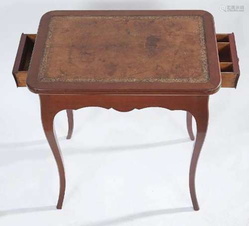 起居室的小书桌，顶部为摩洛哥黄褐色，红木材质，有两个侧抽屉，正面...