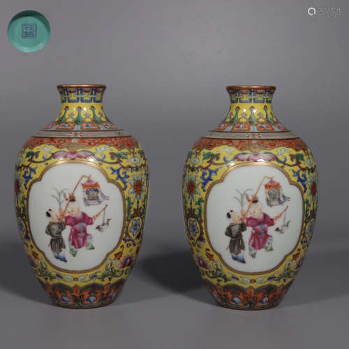 A Pair of Yellow Vase with Opening Window Figure and Story P...
