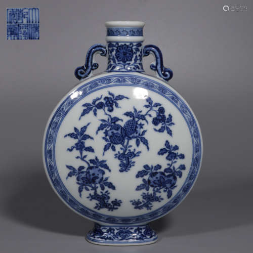 Blue-and-white Bottle with Wrapped Branches and Lotus Patter...