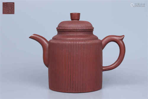 Gu Jing Zhou Teapot eith Rib Pattern