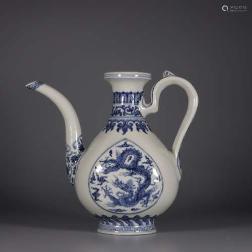 Blue-and-white Ewer with Chi Dragon Patttern